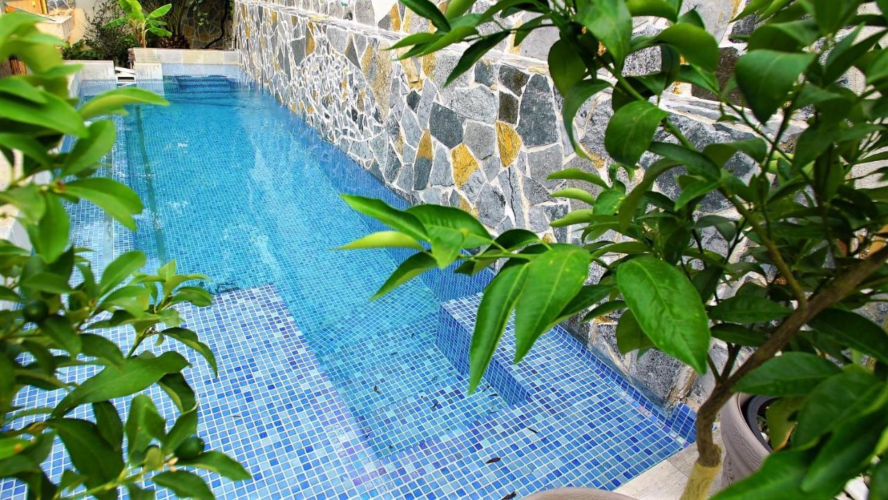 Апартаменты Penthouse Stoliv New Spa-pool Is Located 5m From The Sea, Exclusive Terrace,private Jetty Wih Sunbeds, Pebble Beach, Secluded Location Total Area 375m2 At Your Disposal *