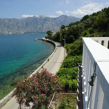 Penthouse Stoliv: Beachfront Spa Villa with Private Jetty Kotor Exterior photo