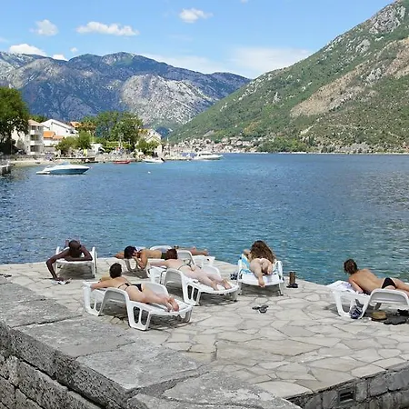 Penthouse Stoliv: Beachfront Spa Villa with Private Jetty Kotor Exterior photo