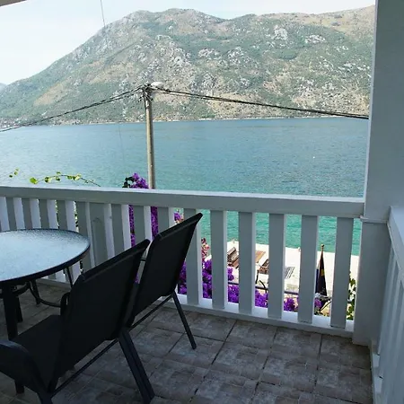 Penthouse Stoliv: Beachfront Spa Villa with Private Jetty Kotor Exterior photo