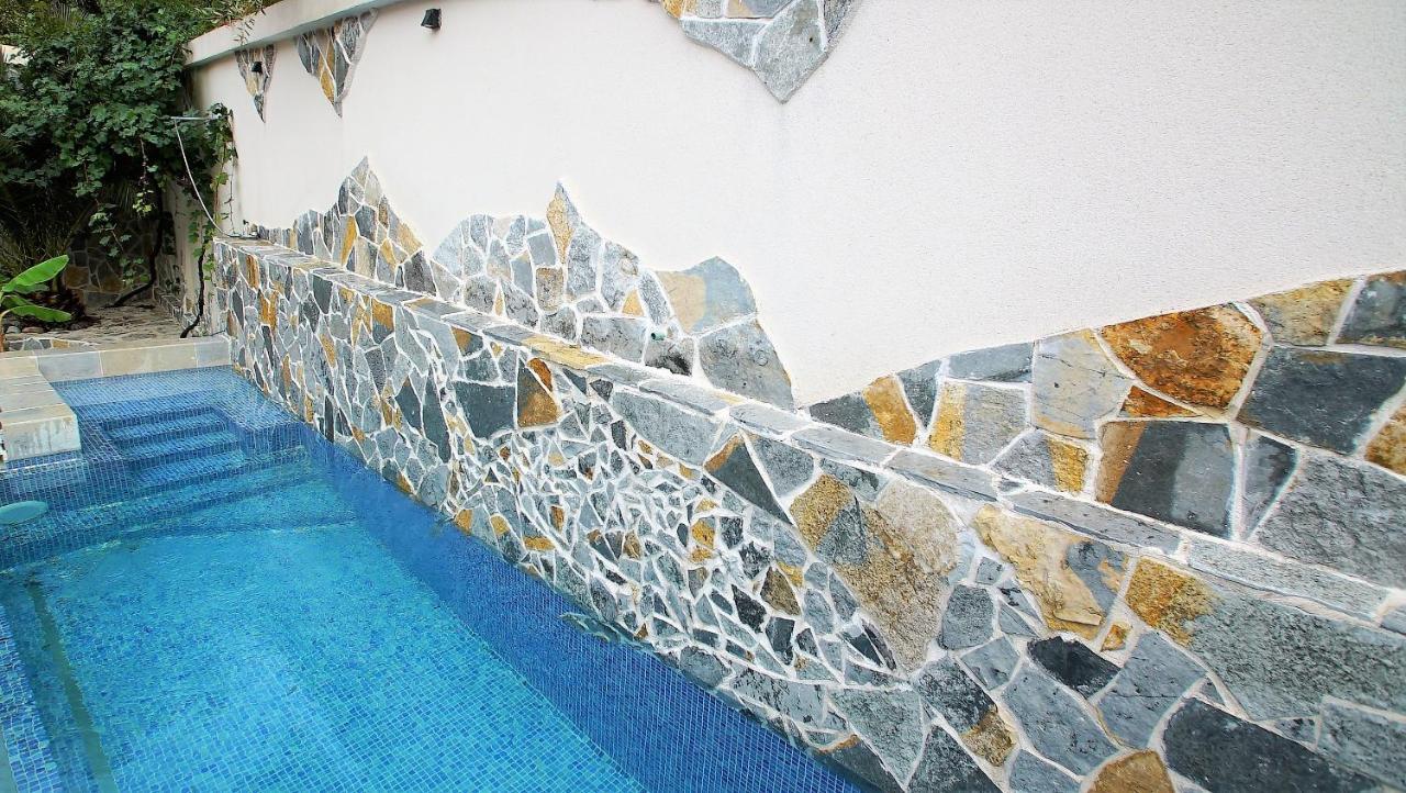 Penthouse Stoliv: Beachfront With Private Jetty Apartment Kotor