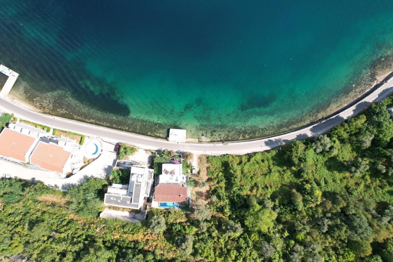 Penthouse Stoliv: Beachfront With Private Jetty Apartment Kotor