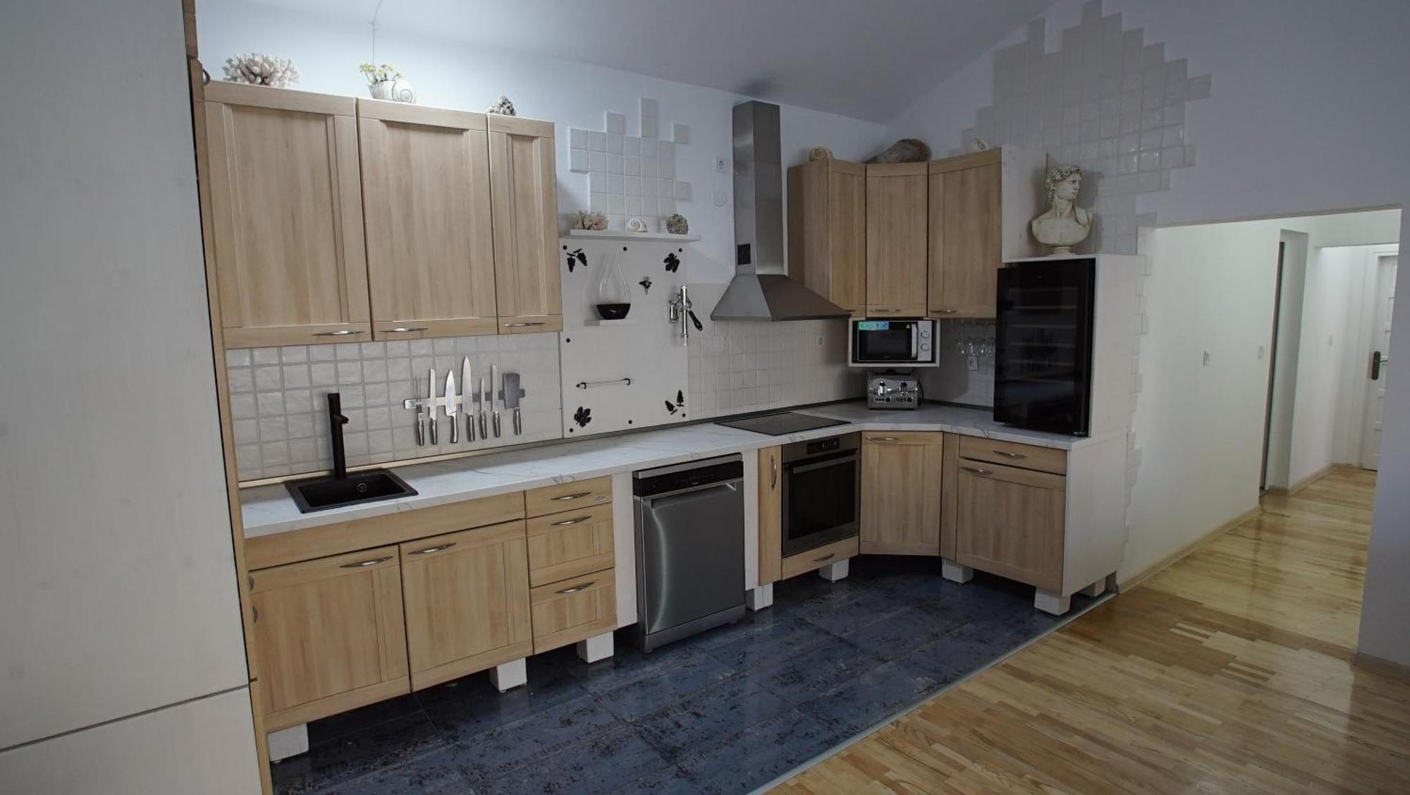 Penthouse Stoliv: Beachfront With Private Jetty Kotor