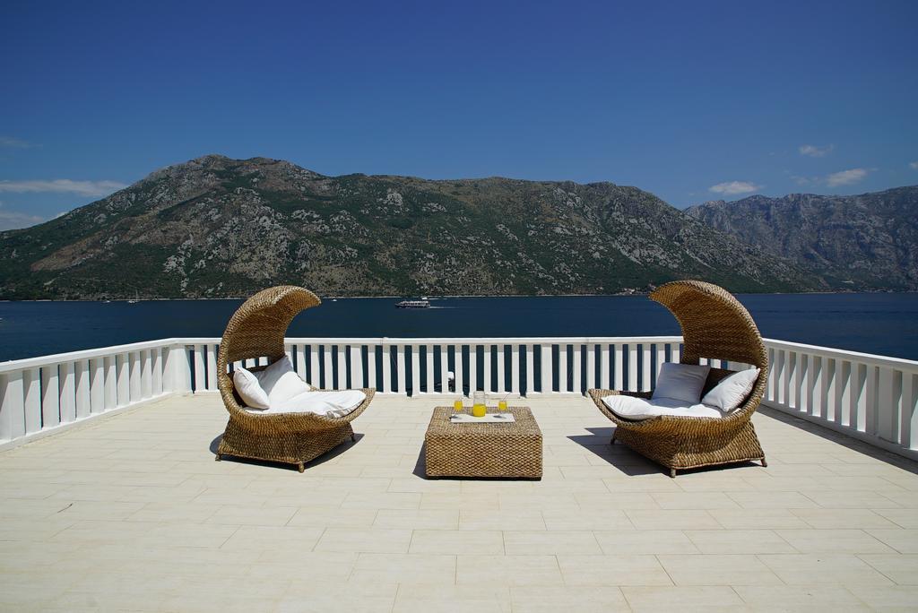 Penthouse Stoliv: Beachfront With Private Jetty *