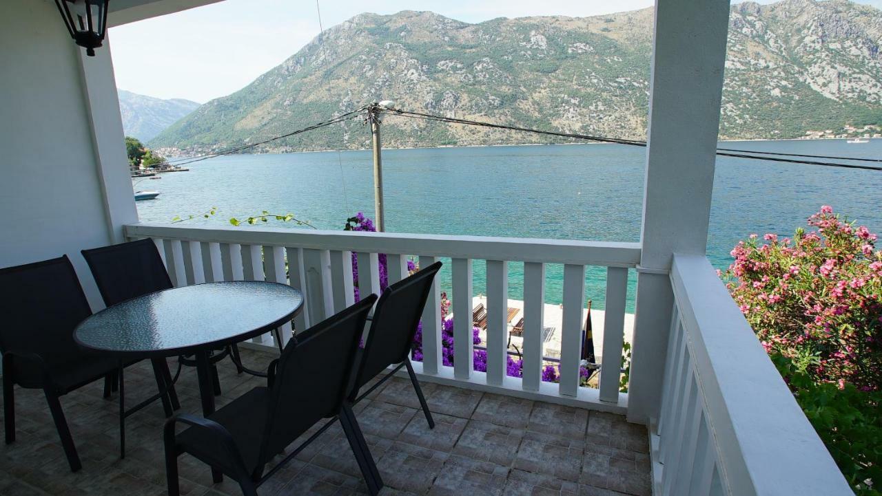 Apartment Penthouse Stoliv: Beachfront With Private Jetty